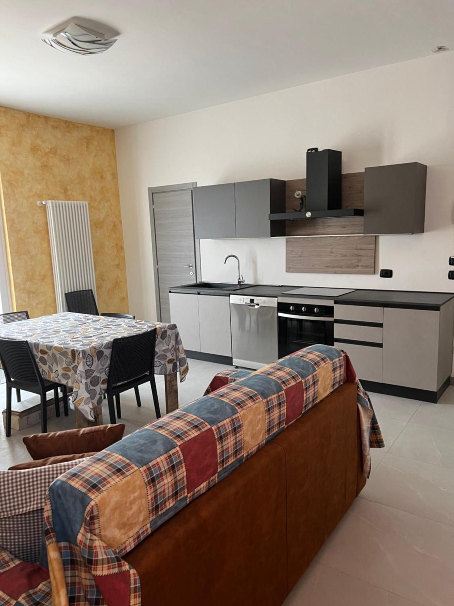Casa Caselle Appartament Indipende 100Mq 2 Stanze 2 Bagni E Cucina Dış mekan fotoğraf